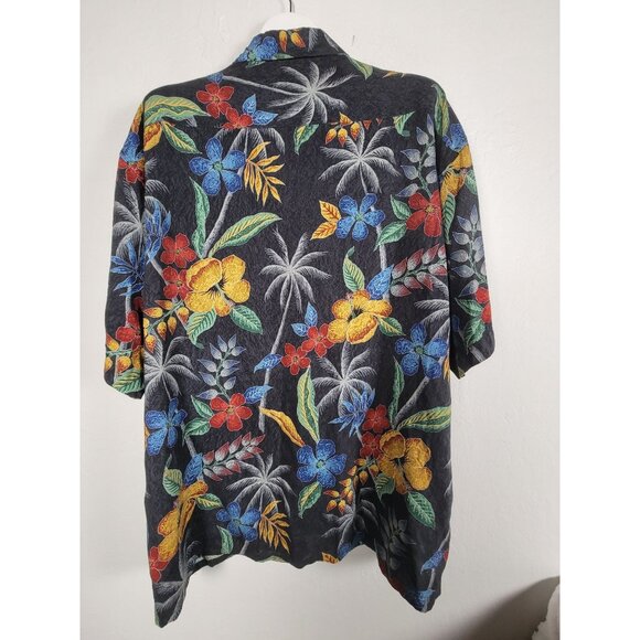 Vintage Pierre Cardin Mens XL Hawaiian Floral Button-Up Shirt Black Rayon Casual - Picture 2 of 8